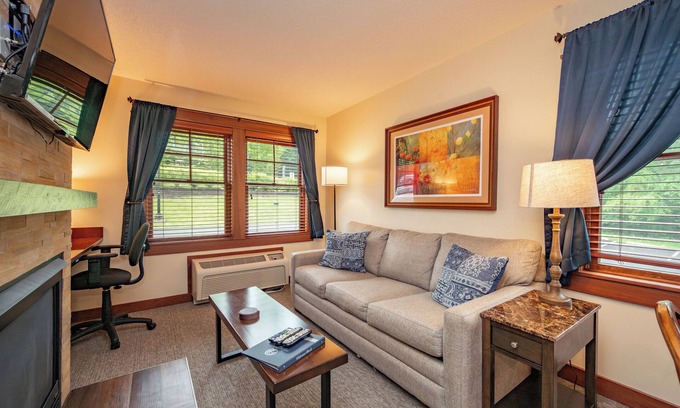 Thayerville Apartment | Suites at Silver Tree A126: King Bedroom Suite on 1st Floor with Free WIFI!