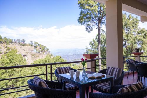Kasauli Villa | Sukhmani Cottage Royal Suite With Picturesque Terrace, Common Garden & Views
