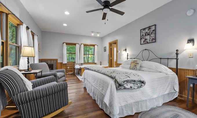 Logan Cottage | Sumac Cottage at The Inn & Spa at Cedar Falls