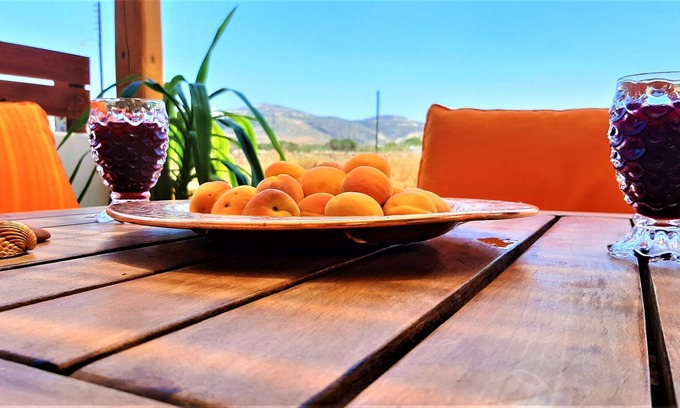 Zefiria House | Summer Cottage house next to Milos Hot Springs