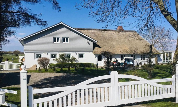 Emmelsbuell-Horsbuell Apartment | Summer love vacation apartment on the North Sea with a view of the countryside