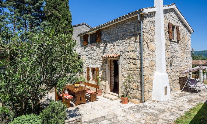 Rakalj House | Summer offer/holiday home Mara in stone/near the sea/quiet place/outdoor whirlpool