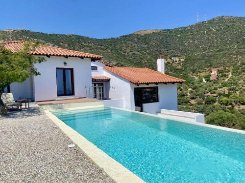 Agii Apostoli Villa | Summer Palace Evia