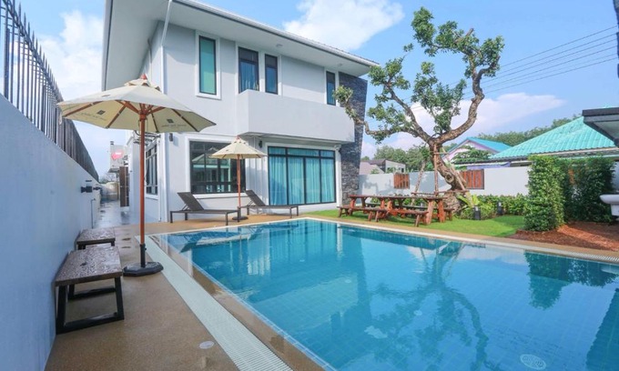 Sattahip Villa | Summer Sense Sattahip Pool Villa