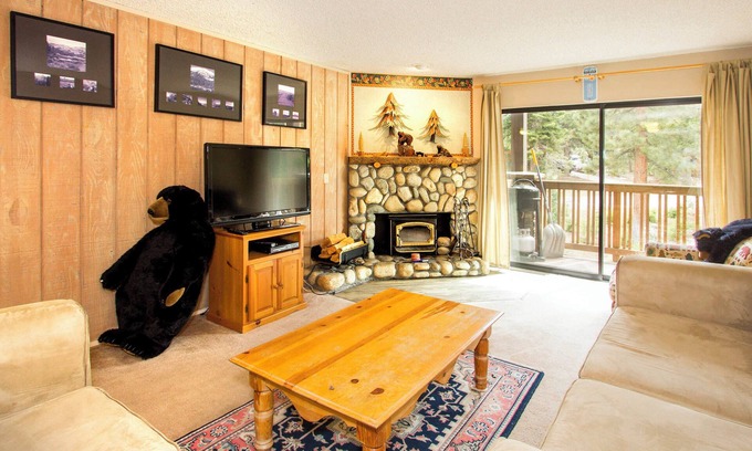 Mammoth Lakes Condo | Summit #217 | A Couples Getaway Dream!