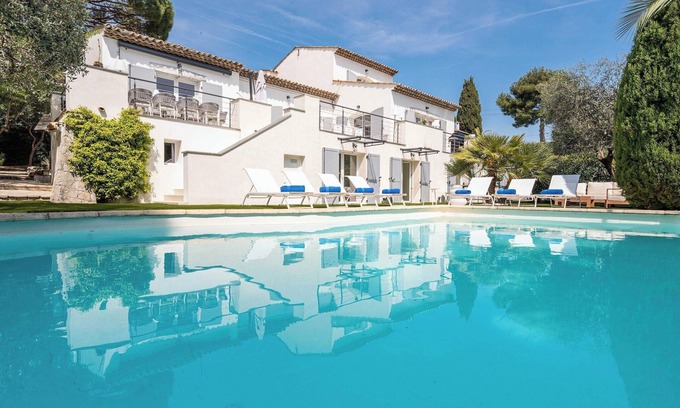 Riou - Petit Juas - Av de Grasse Apartment | Sumptuous villa - AC- 6BR- 12P- Cannes
