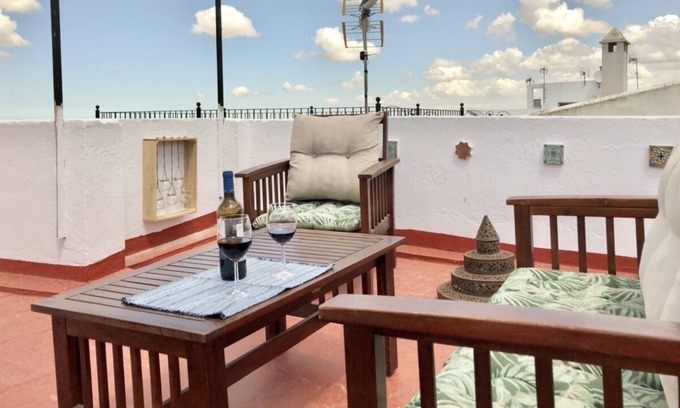 Medina-Sidonia Apartment | SUN Apartment. Bright and pleasant, with a private roof terrace.