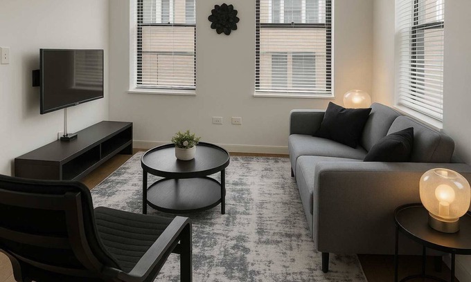 West Loop Apartment | Sun-Drenched 1BR Apartment