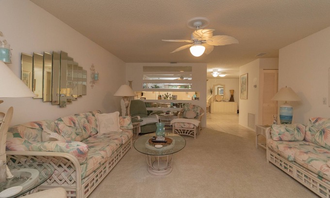 Trailer Estates Condo | ⚓Sun Eagle Condo! Cozy condo w/workspace and community pool!⚓🌅