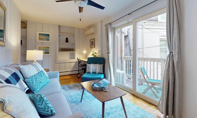 Brookline Apartment | Sun-filled 1 bed, 1 bath in Brookline Village