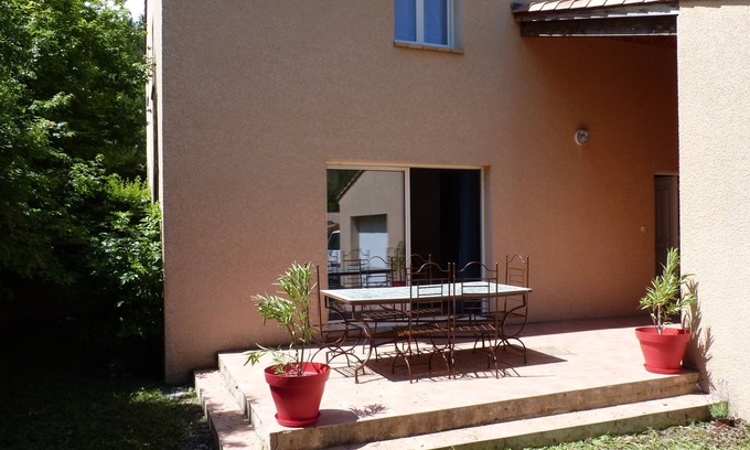 Valbelle Villa | Sun, freshness, calm, Gîte 120 m² for 8 people between river and mountain