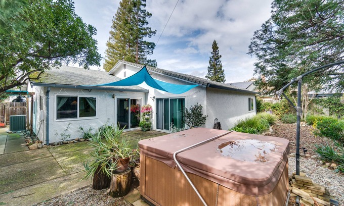 Orangevale House | Sun-Kissed Orangevale Home w/Private Hot Tub!