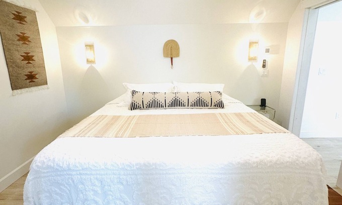 Coeur d'Alene House | Sun-Washed Modern Guest House in Downtown Coeur d'Alene