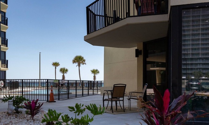 Panama City Beach Condo | Sunbird Beach Resort 101W~Ground Floor~Ocean/Pool View