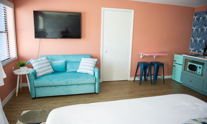 Indian Shores Hotel | Sunburst Inn The Studio - Room 8