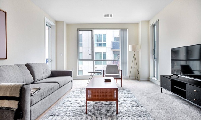 Santa Clara Apartment | Sunlit Santa Clara 2BR w/Parking, Gym, walk to Groceries, by Blueground