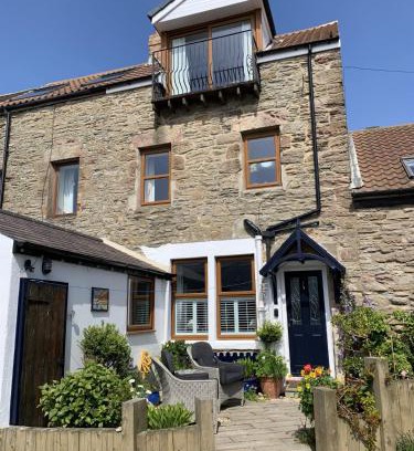 Seahouses House | Sunnieside Cottage