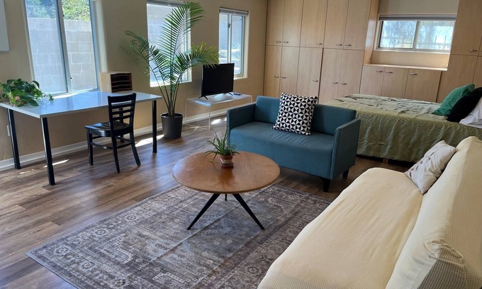 North Campus Apartment | Sunny and Spotless