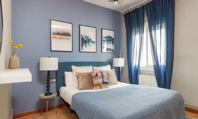 El Parc i la Llacuna del Poblenou Apartment | Sunny atico with private terrace in Sagrada Familia