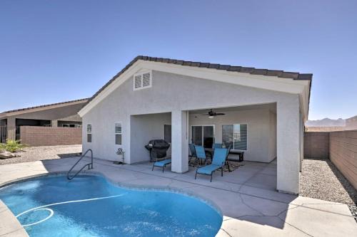 Bullhead City House | Sunny Bullhead City Home with Patio and Mtn View!
