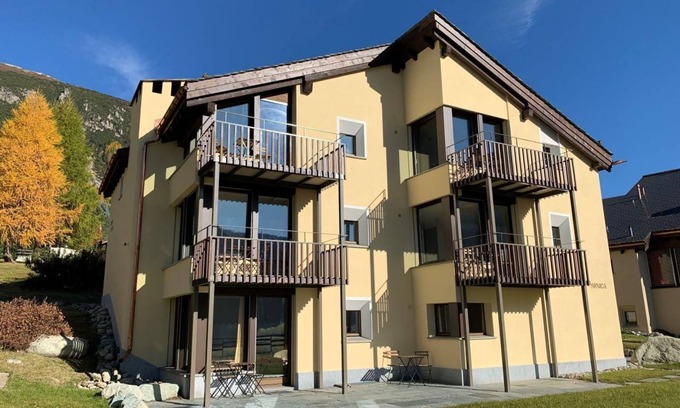 La Punt-Chamues-ch Apartment | Sunny Chesa Arnica 1