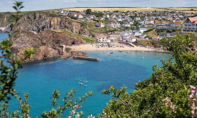 Hope-Cove Apartment | Sunny Cove - a luxury coastal apartment moments from the beach