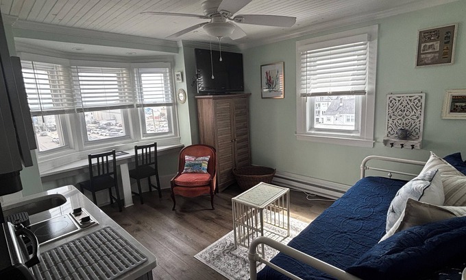 North End Condo | Sunny, cozy studio with ocean views in the heart of Ocean City NJ!