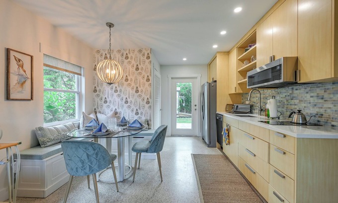 Central Naples House | Sunny Florida Escape w/Patio, Grill & Fire Pit!