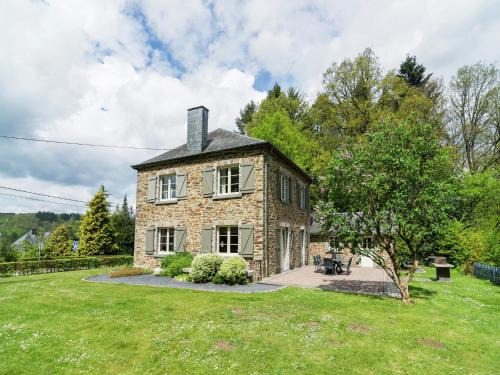 Frahan House | Sunny Garden Cottage, Alle