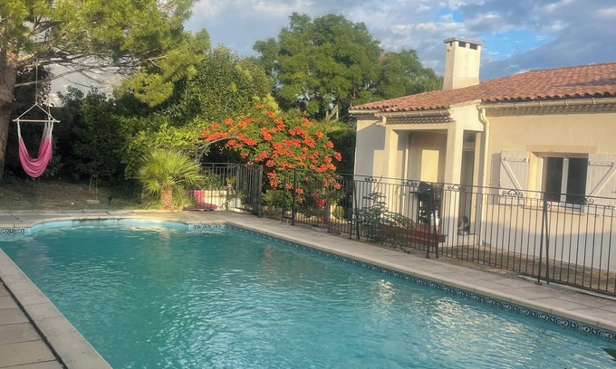 Venelles House | Sunny House with Private Pool