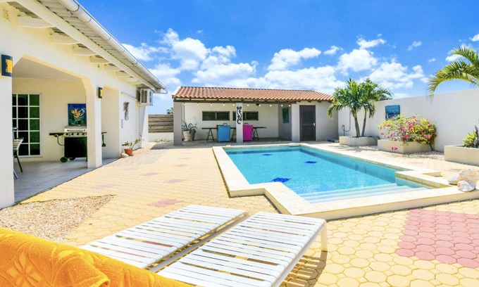 Palm Beach Villa | Sunny Palm Beach Villa - 3 min from beach