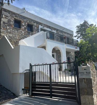 Zia Apartment | sunny rock 2 apartments