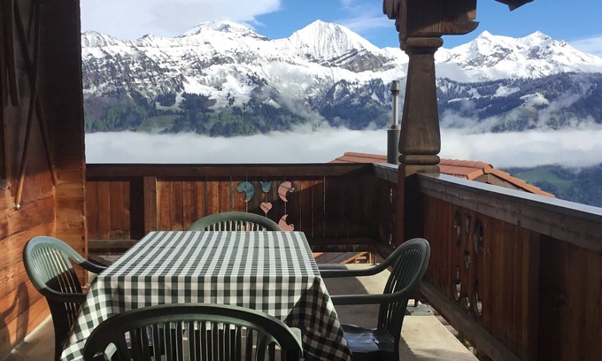 Beatenberg Apartment | Sunny Studio with great view of Alps