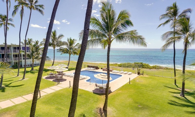 Maili Condo | Sunny Waianae Condo with Ocean View!
