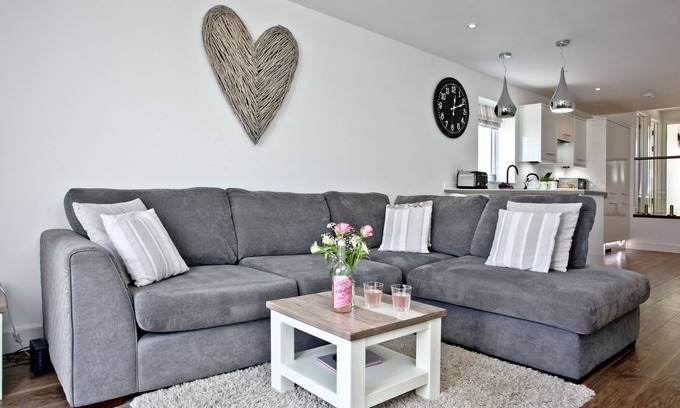 Exmouth Apartment | Sunnymead Penthouse, Exmouth - an apartment that sleeps 4 guests in 2 bedrooms