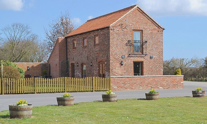 Skegness House | Sunrise Barn - E4865