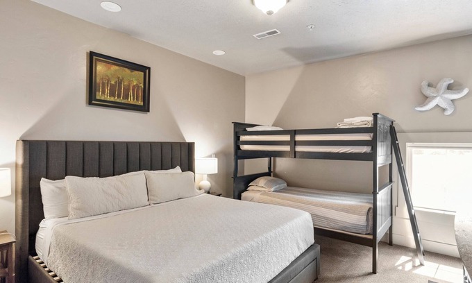 Harbor Village Condo | Sunrise Resort Room #301