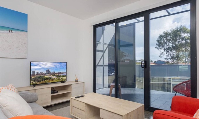 Marmion Apartment | Sunset Apartments Orange 1st 100m to shops.