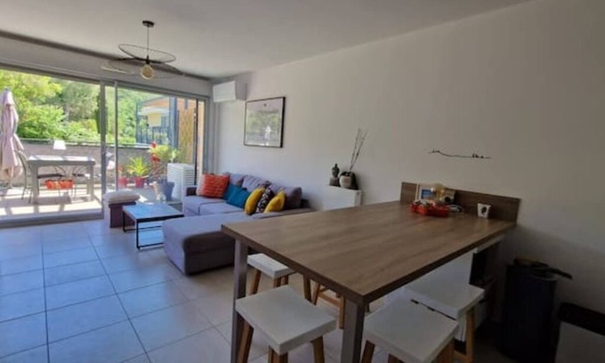 Le Pradet Apartment | Sunset Appart*4 pers*Piscine*Proche mer*Calme