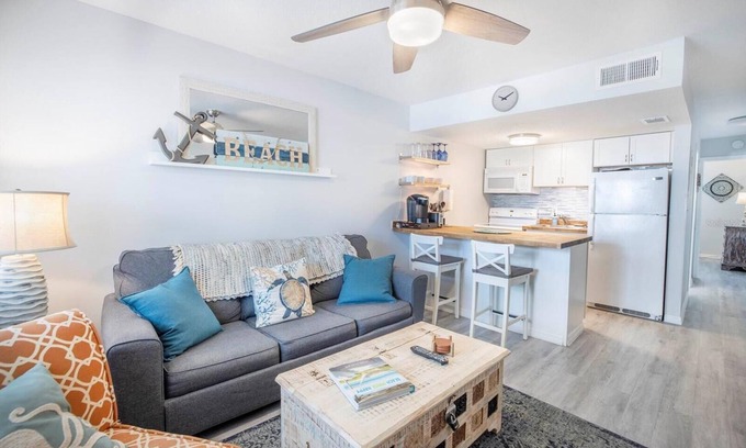 Sunset Beach Condo | Sunset Beach Cozy Condo - Easy Beach Access