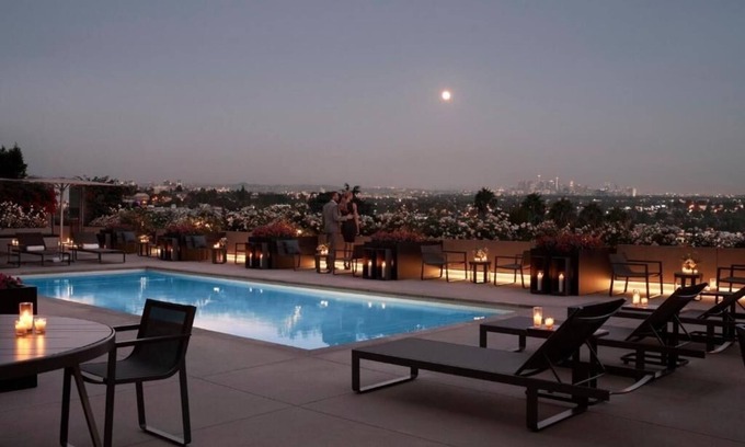 Bunker Hill Apartment | Sunset Boulevard west Hollywood