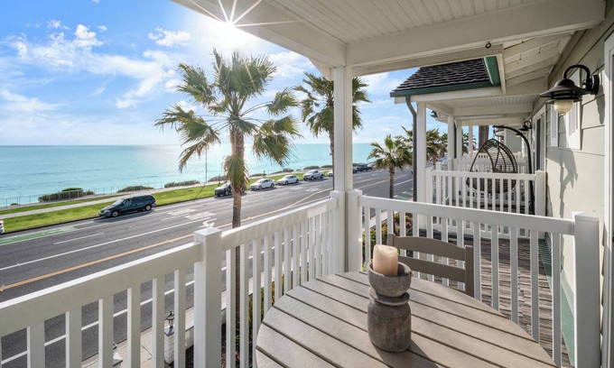 Carlsbad House | Sunset Dreams on the 101