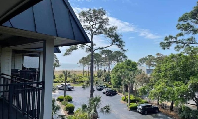 Hilton Head Island Condo | Sunset Dunes Direct Beach Access
