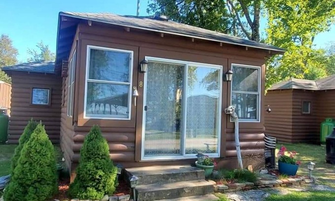 Manistique Cabin | Sunset Hideaway on Indian Lake(#8) : Leaf Peeping and Lakeside Relaxation This Fall