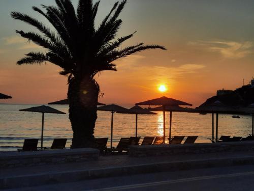 Kini Hotel | Sunset hotel