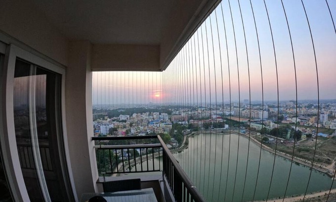 Agara Apartment | Sunset+Lakeview-3BHK20Flr-Family