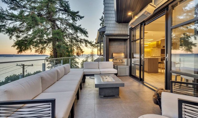 West Vancouver House | Sunset Lane Waterfront Home