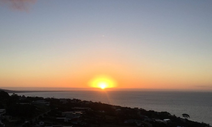Mount Martha House | Sunset Peak - Breathtaking Sunsets - $850.00 per night avg