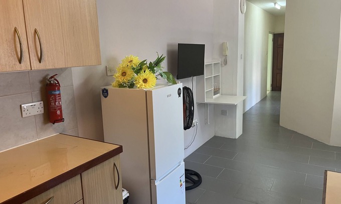 Victoria Apartment | Sunset Plaza Apartments 4