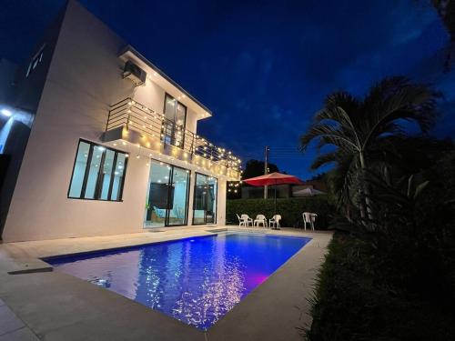 Ricaurte Villa | Sunset Private Villa in Ricaurte